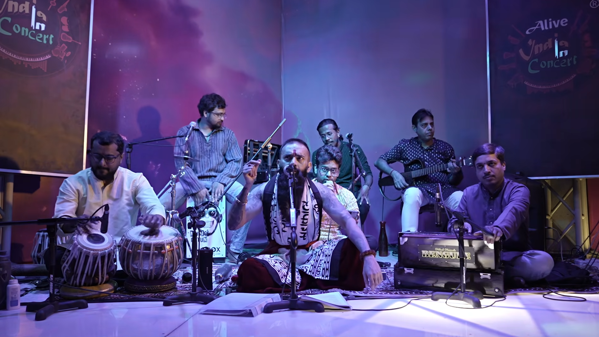 Nishant Malaviya performing Kirtan
